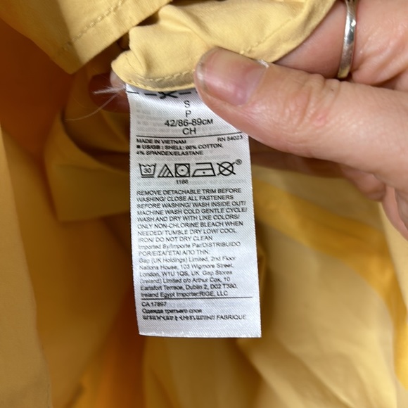 Banana Republic Yellow Trench Coat - Picture 8 of 9